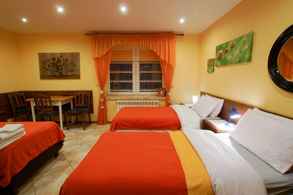 Villa Magiczny Zakatek Dabrowa Dolna Exterior foto